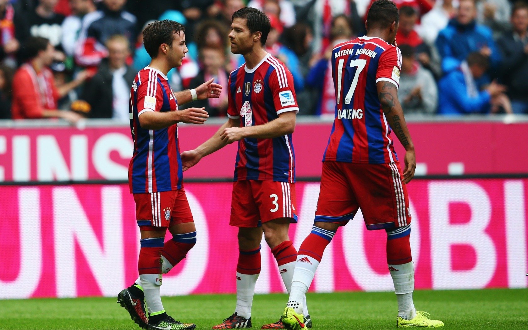 开云官网-列队致敬，风度彰显—申花赛前欢迎那不勒斯诠释足球精神，列队致敬，风度彰显—申花赛前欢迎那不勒斯诠释足球精神